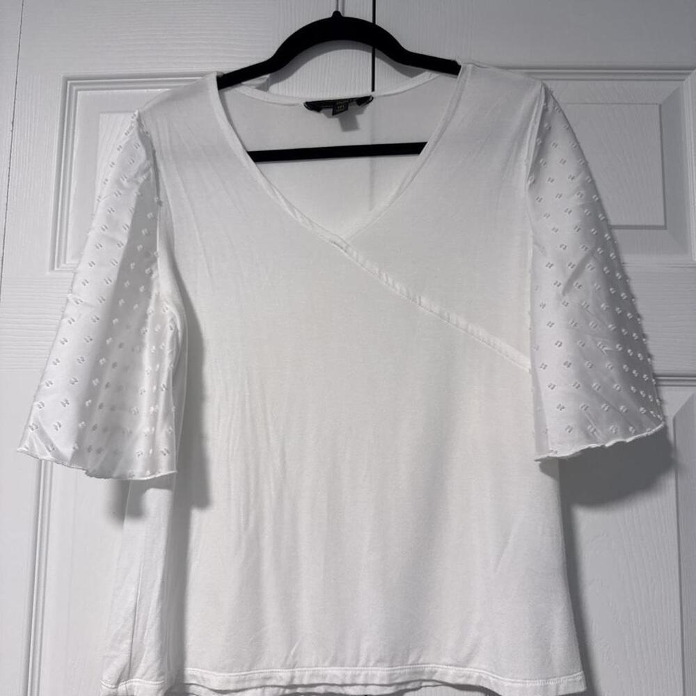 Daily Line White blouse with small perforated dots on sleeves, size M #workwear